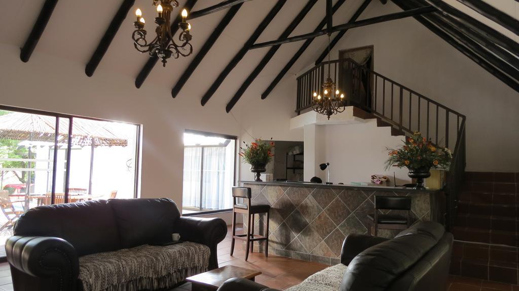 Pensao Guest Lodge Mbombela Bagian luar foto