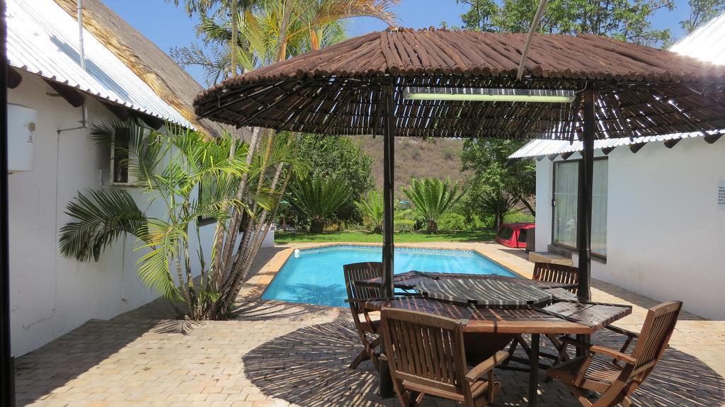 Pensao Guest Lodge Mbombela Bagian luar foto