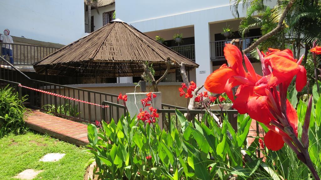 Pensao Guest Lodge Mbombela Bagian luar foto