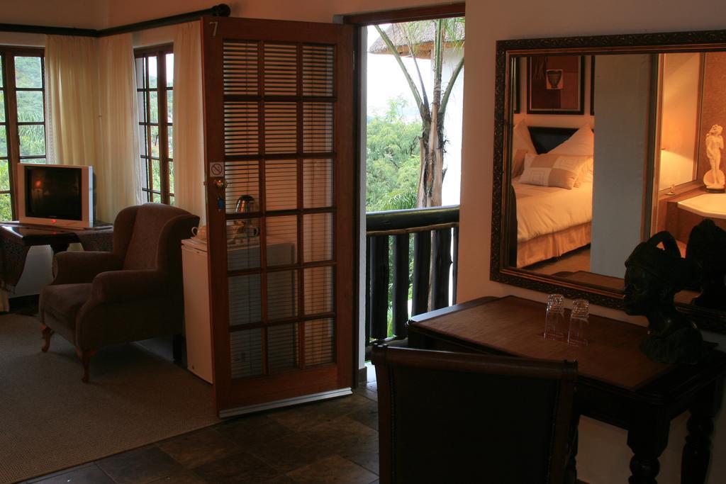 Pensao Guest Lodge Mbombela Bagian luar foto